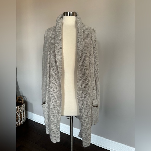 Hyped Unicorn Sweaters - Boutique x Royal & Reese Cable Knit Sweater Open Oversized Cardigan - Worn 1x